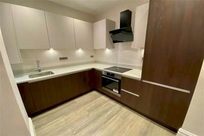 1 Bedroom Flat To Rent In Sandringham Manor, L17