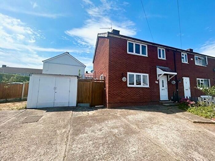 3 Bedroom House To Rent In Lodge Lane, Romford, RM5