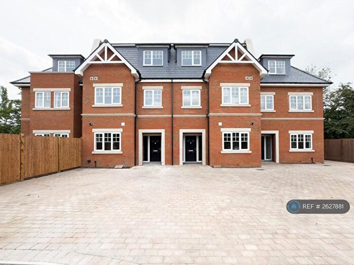 4 Bedroom Terraced House To Rent In Vansittart Road, Windsor, SL4