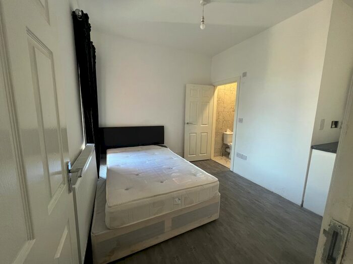 1 Bedroom Property To Rent In Conway Road, Luton, LU4