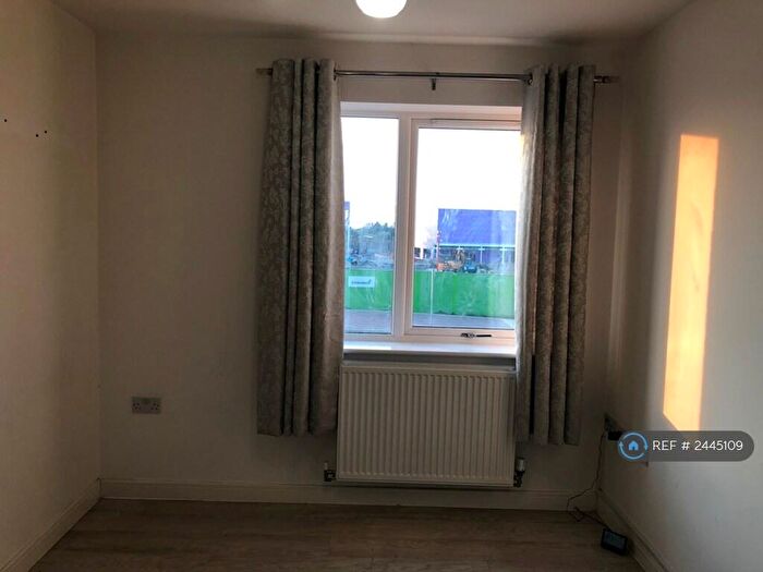 2 Bedroom Flat To Rent In Kerry House, Whitehouse, Milton Keynes, MK8