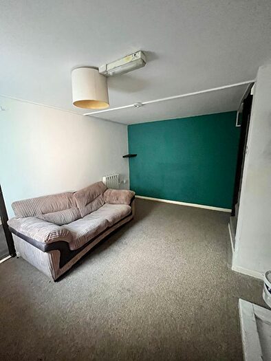 1 Bedroom Flat To Rent In High Street, Lye, Stourbridge, DY9