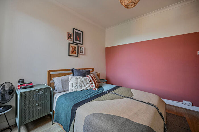 2 Bedroom Flat For Sale In Granville Road, London, , Wood Green, London, N22