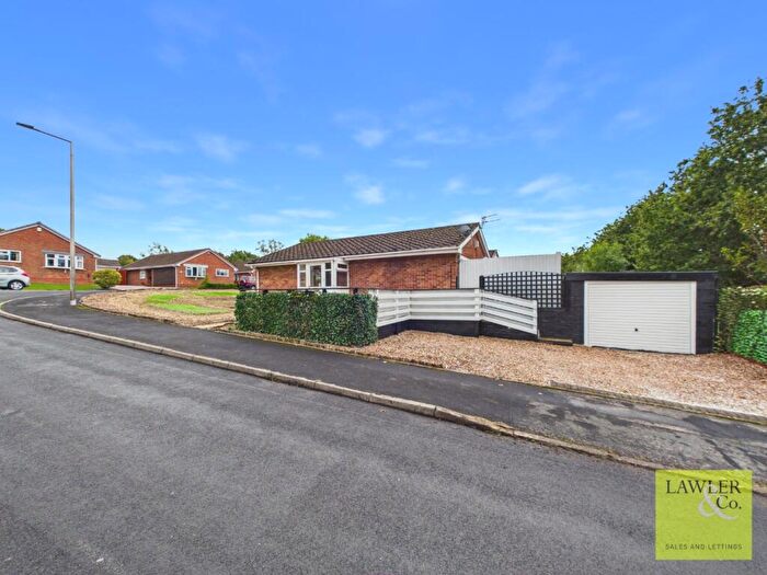2 Bedroom Detached Bungalow For Sale In Kingfisher Road, Stockport, Cheshire, SK2