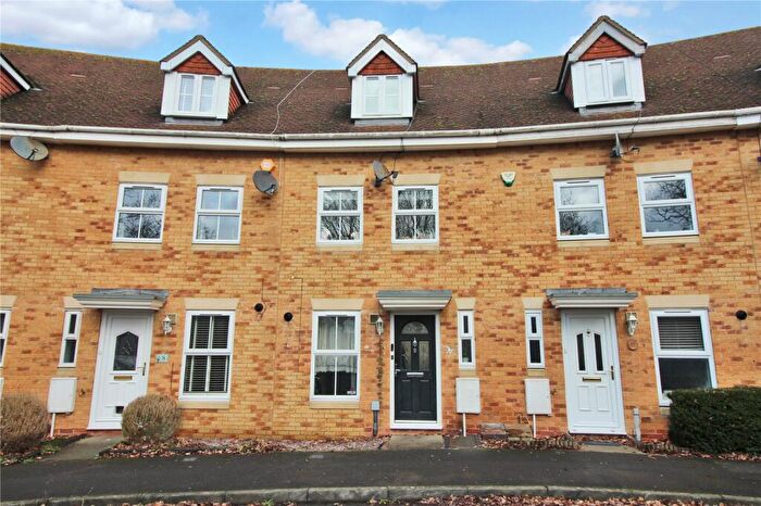 3 Bedroom Terraced House For Sale In Emerson Close, Swindon, Wiltshire, SN25