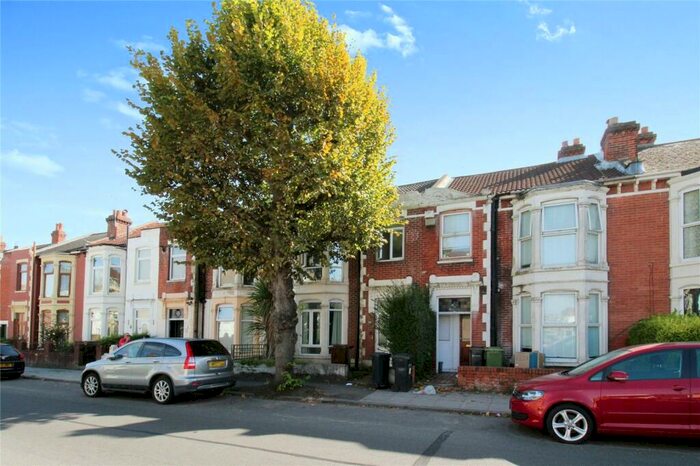 2 Bedroom Flat To Rent In Chichester Road, Portsmouth, Hampshire, PO2