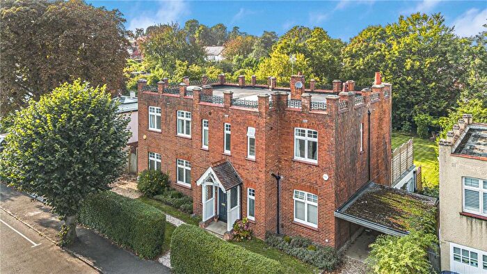 6 Bedroom Detached House For Sale In St. Andrews Road, Henley-On-Thames, Oxfordshire, RG9