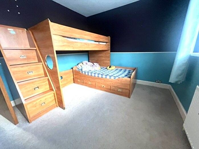 2 Bedroom End Of Terrace House To Rent In Town Road, Edmonton, N9