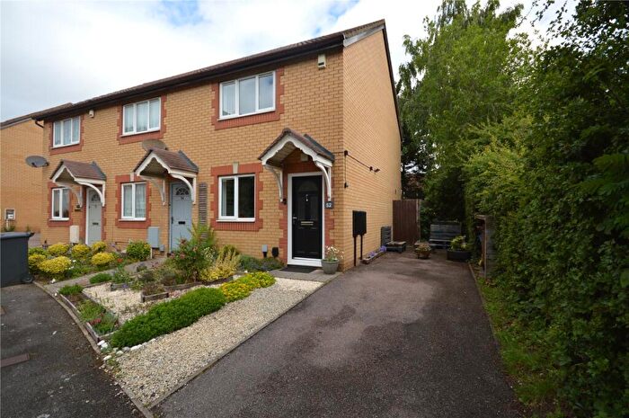 2 Bedroom End Of Terrace House For Sale In Simpson Close, Leagrave, Luton, Bedfordshire, LU4