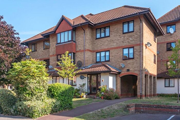 1 Bedroom Apartment For Sale In Orchard Grove, Anerley London, SE20