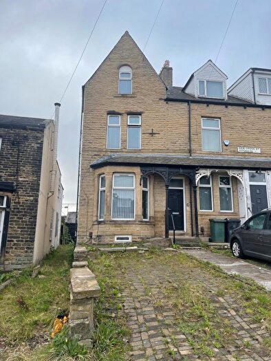 4 Bedroom End Of Terrace House To Rent In New Cross Street, Bradford, BD5