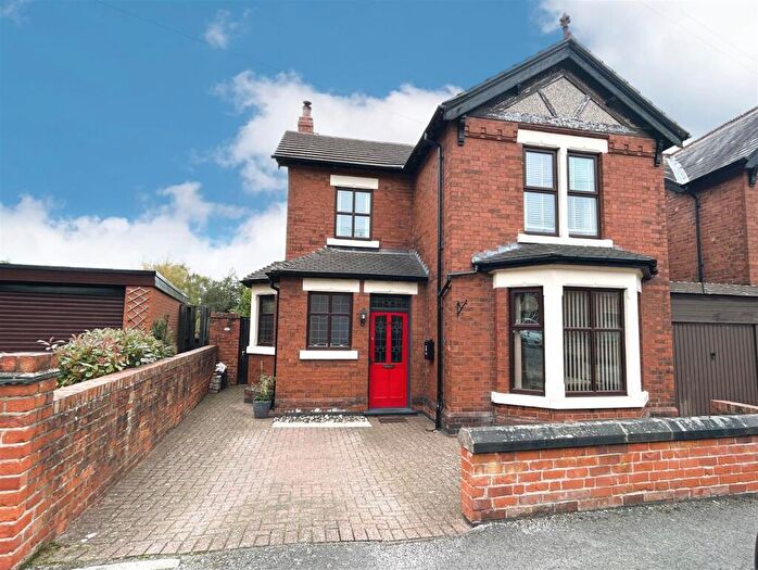 3 Bedroom Detached House For Sale In Argyll Road, Ripley, DE5