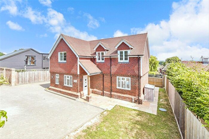 4 Bedroom Detached House For Sale In School House Lane, Horsmonden, Tonbridge, Kent, TN12