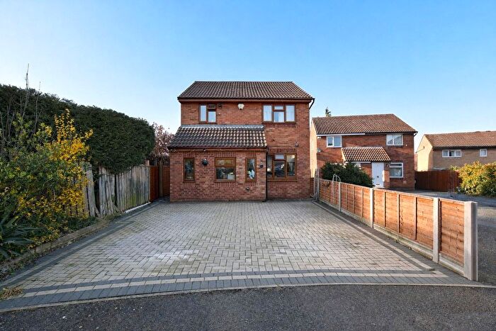 3 Bedroom Detached House For Sale In Piccadilly Close, Roselands, Northampton, NN4