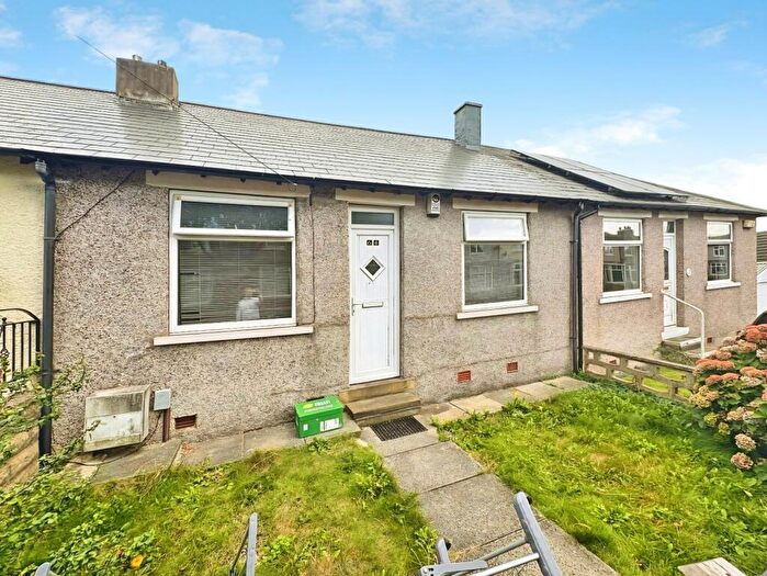 2 Bedroom Bungalow To Rent In Lawrence Road, Huddersfield, West Yorkshire, HD1