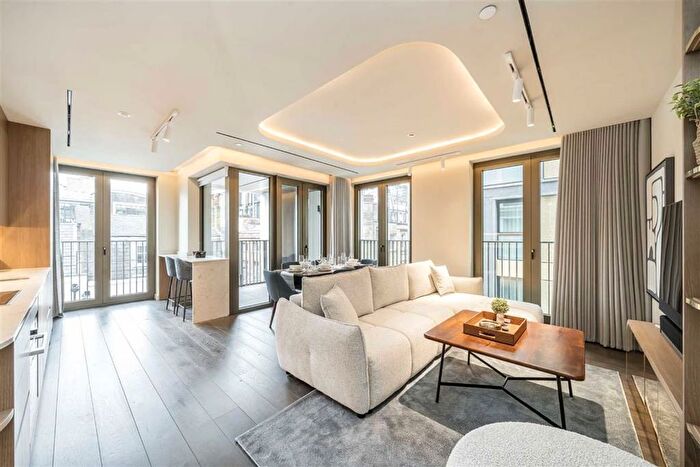 3 Bedroom Flat To Rent In Fareham Street, London, W1F