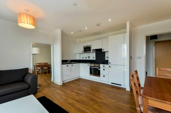 1 Bedroom Flat To Rent In Connaught Heights, Silvertown, London, E16