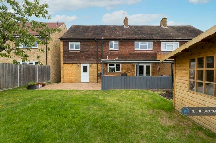 5 Bedroom Semi-Detached House To Rent In Hazel Avenue, Guildford, GU1