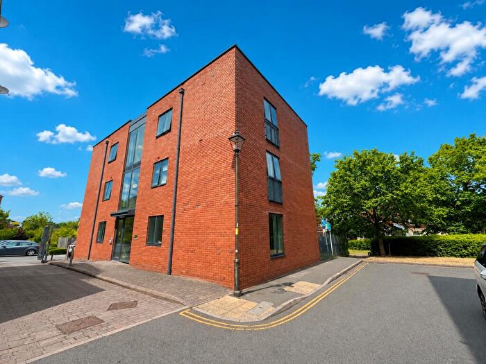 1 Bedroom Flat To Rent In Ascote Lane, Shirley, Solihull, West Midlands, B90