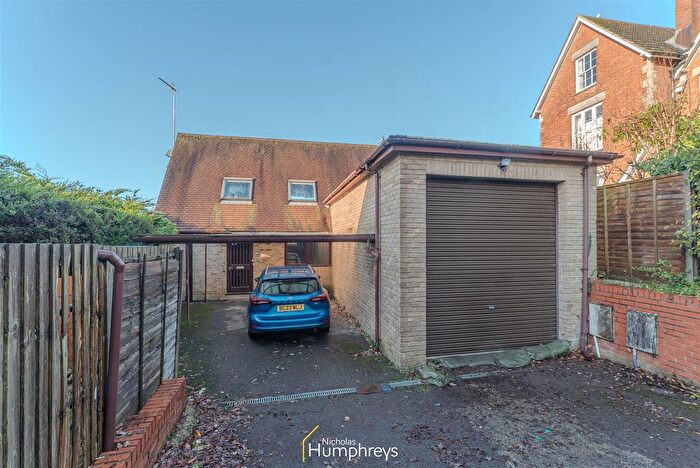 2 Bedroom Detached House For Sale In Rowlands Hill, Wimborne, BH21