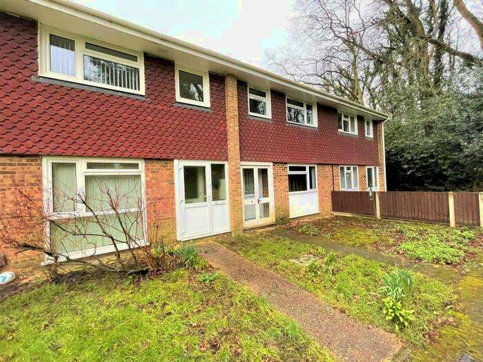 3 Bedroom House To Rent In Goldsworth Park, GU21