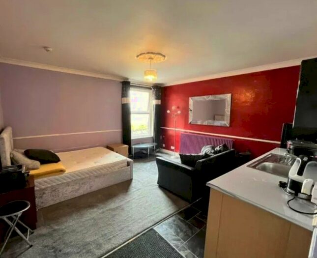 1 Bedroom Studio To Rent In Infirmary Road, Blackburn, BB2