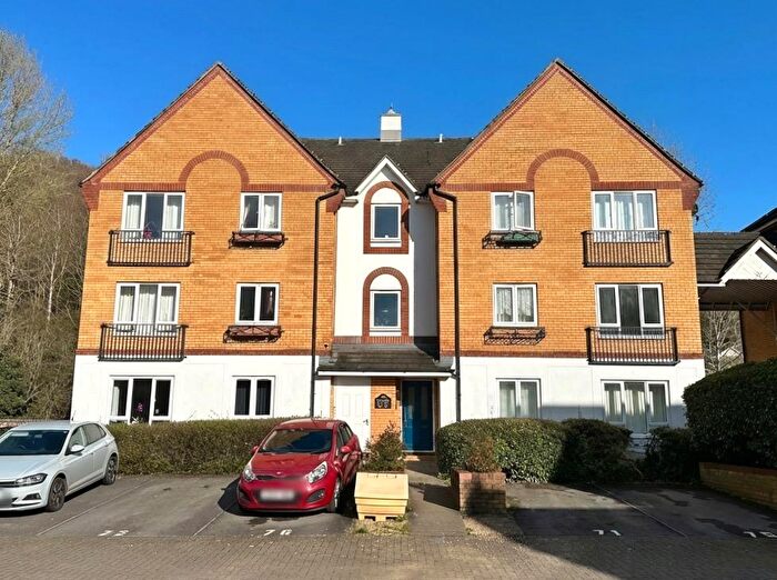 2 Bedroom Flat For Sale In Butlers Close, Bristol, BS5