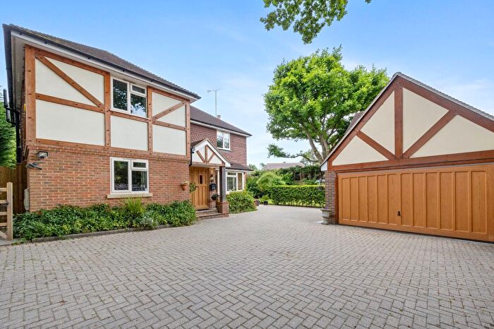 4 Bedroom Detached House For Sale In Kerves Lane, Horsham, RH13