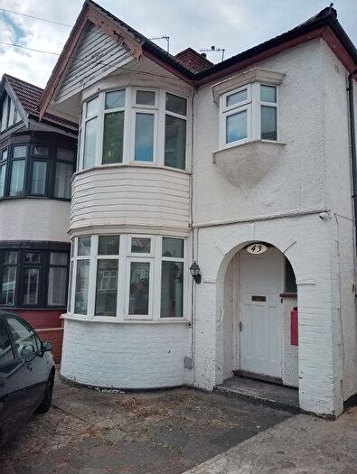 3 Bedroom Semi-Detached House For Sale In Harrow, HA3