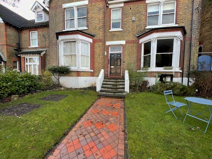 1 Bedroom Flat To Rent In Watts Avenue, Rochester, ME1
