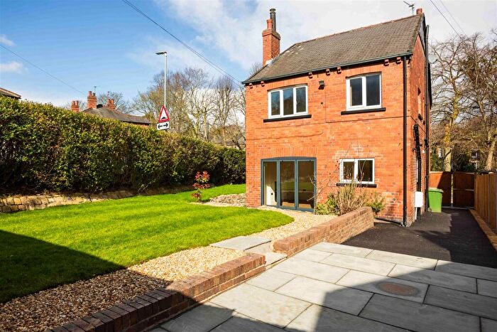 3 Bedroom Detached House For Sale In Grove Lane, Headingley, LS6