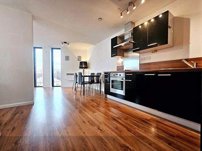 2 Bedroom Apartment To Rent In Mann Island, Liverpool, L3