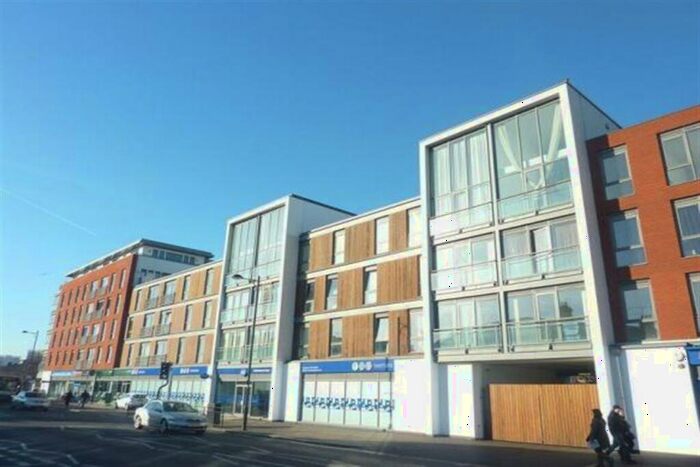 2 Bedroom Flat To Rent In Bedroom St Floor Flat In Southend On Sea, SS1
