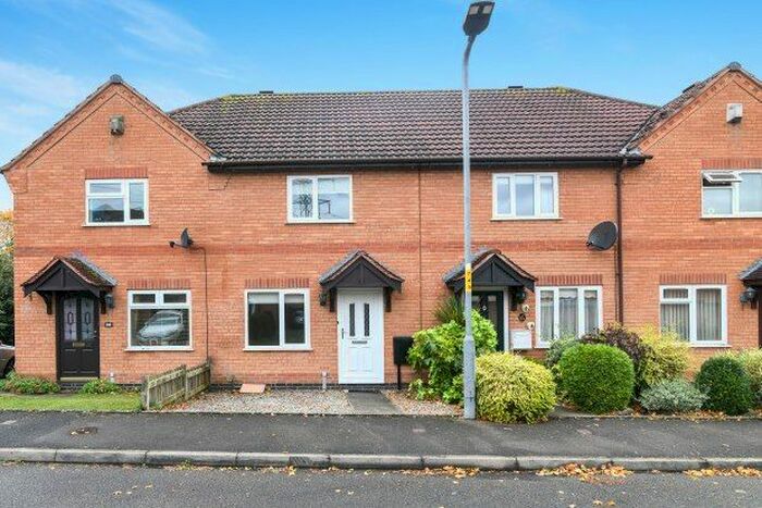 2 Bedroom Mews To Rent In Stroma Avenue, Worcester, WR5