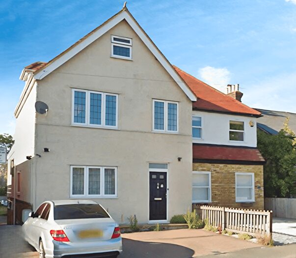 2 Bedroom Flat To Rent In Stomp Road, Burnham, SL1