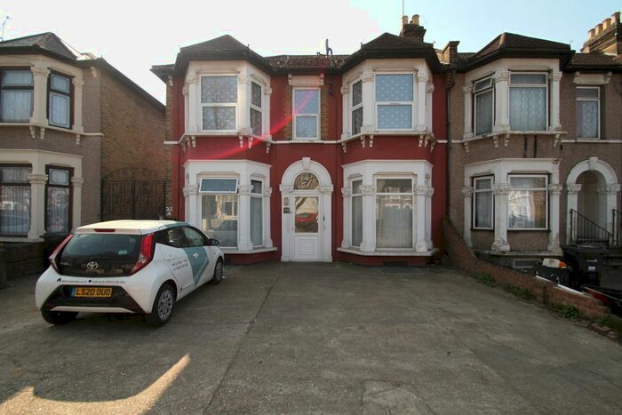 2 Bedroom Flat To Rent In Northbrook Road, Ilford, IG1