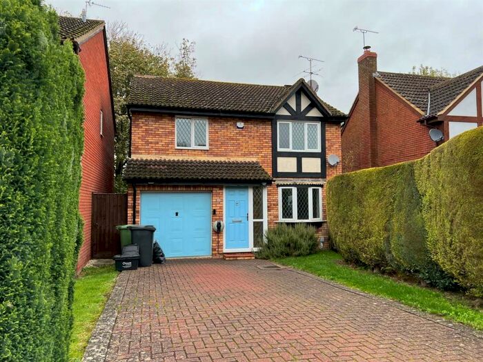 4 Bedroom House To Rent In The Beanlands, Wanborough, Swindon, SN4