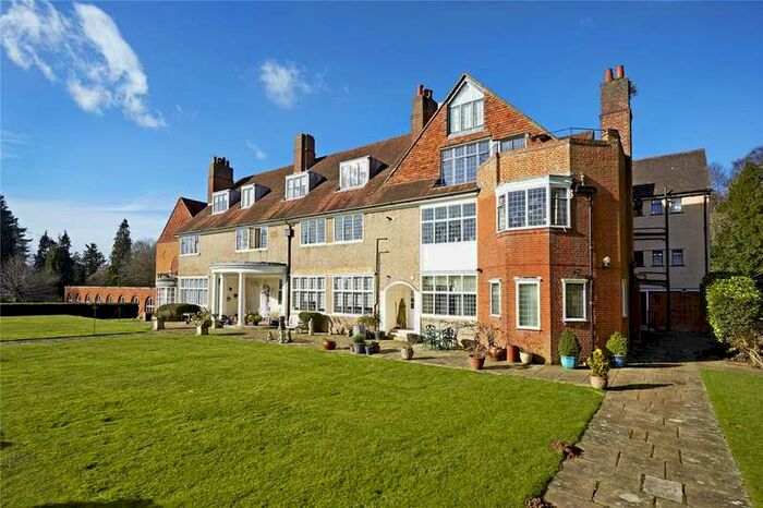 3 Bedroom Flat For Sale In Derryswood House, Cranleigh Road, Wonersh, Guildford, GU5