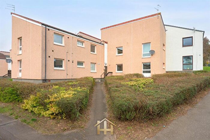 2 Bedroom Flat For Sale In Yarrow Terrace, Dundee, DD2