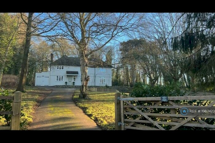 5 Bedroom Detached House To Rent In High Molewood, Hertford, SG14