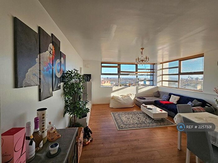 2 Bedroom Flat To Rent In The Lumiere Building, London, E7