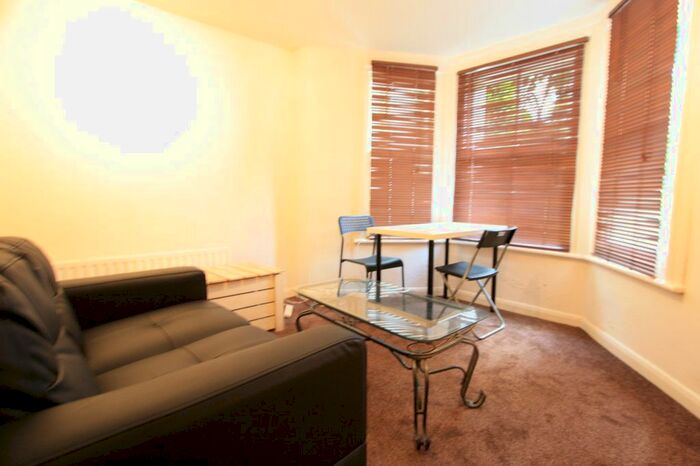 1 Bedroom Flat To Rent In Jeffreys Road, London, SW4