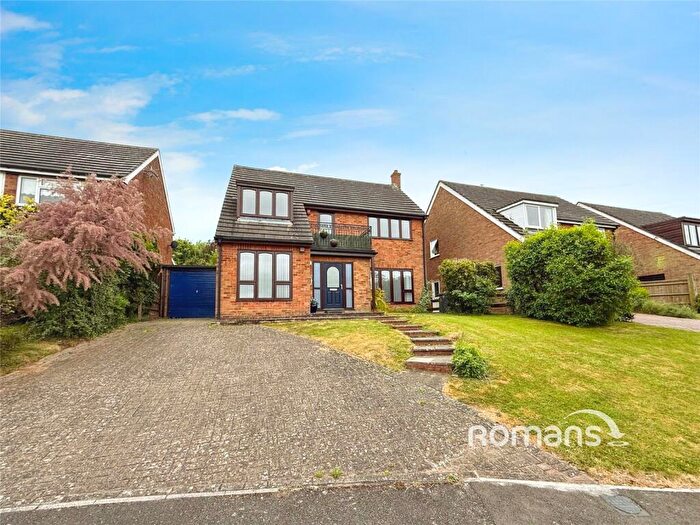 4 Bedroom Detached House To Rent In Brands Hill Avenue, High Wycombe, HP13