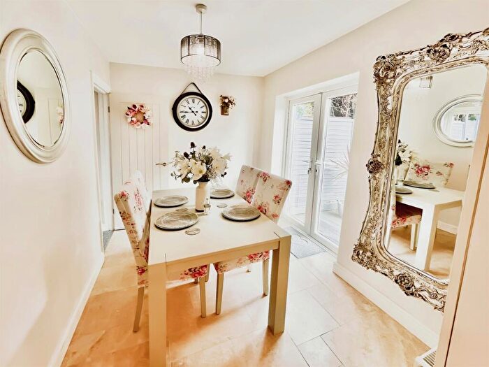 3 Bedroom Terraced House For Sale In Whitesands Road, Llanishen, Cardiff, CF14