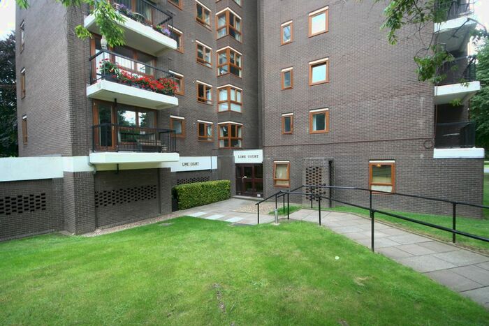 2 Bedroom Flat To Rent In Gipsy Lane, Barnes, London, SW15