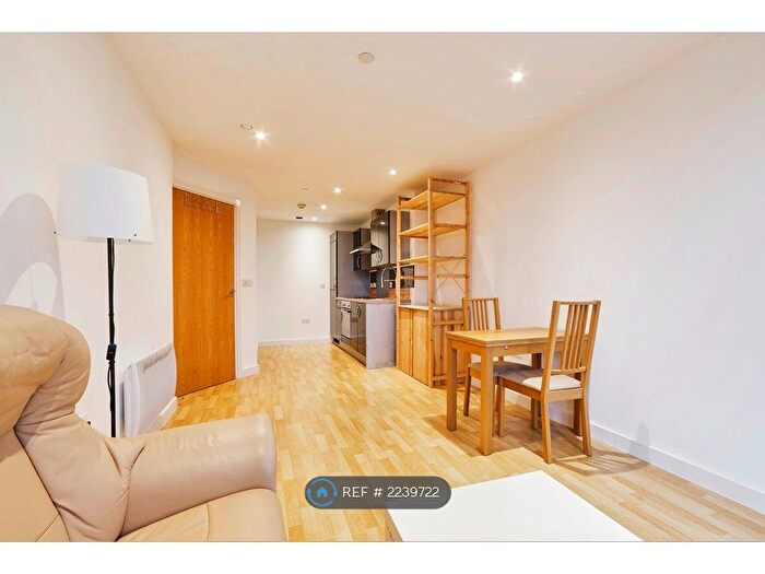 2 Bedroom Flat To Rent In Cross Green Lane, Leeds, LS9