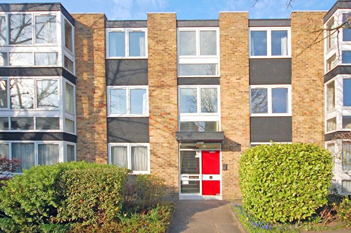 2 Bedroom Flat To Rent In Churchfield Road, Northfields, W13