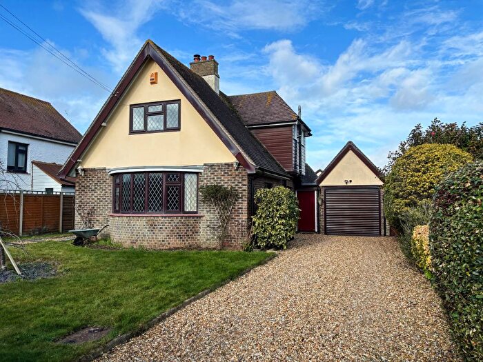4 Bedroom Detached House For Sale In Felpham, Bognor Regis, PO22