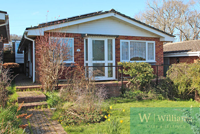 3 Bedroom Bungalow For Sale In St Edmunds Walk, Wootton, St. Edmunds Walk, Ryde, PO33