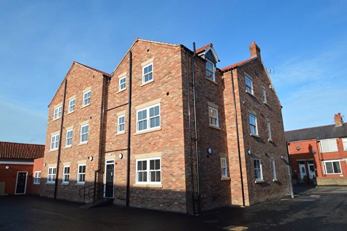 2 Bedroom Flat To Rent In Middleton Court, Commercial Street, Norton, YO17